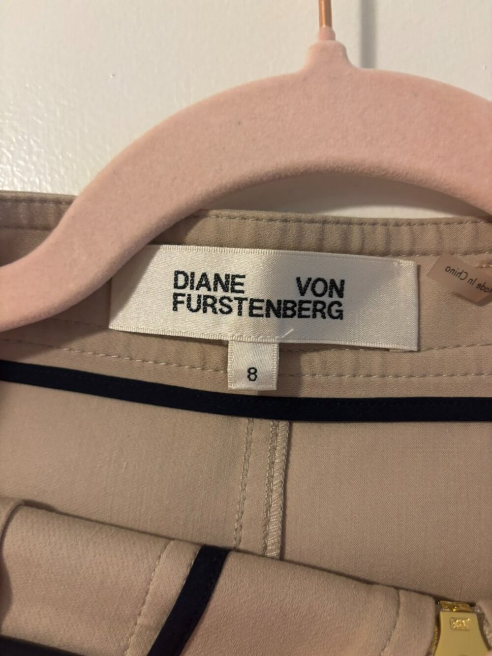 ## ✨ Diane von Furstenberg Tan Front-Zip Pencil Skirt ✨ - Picture 4 of 5